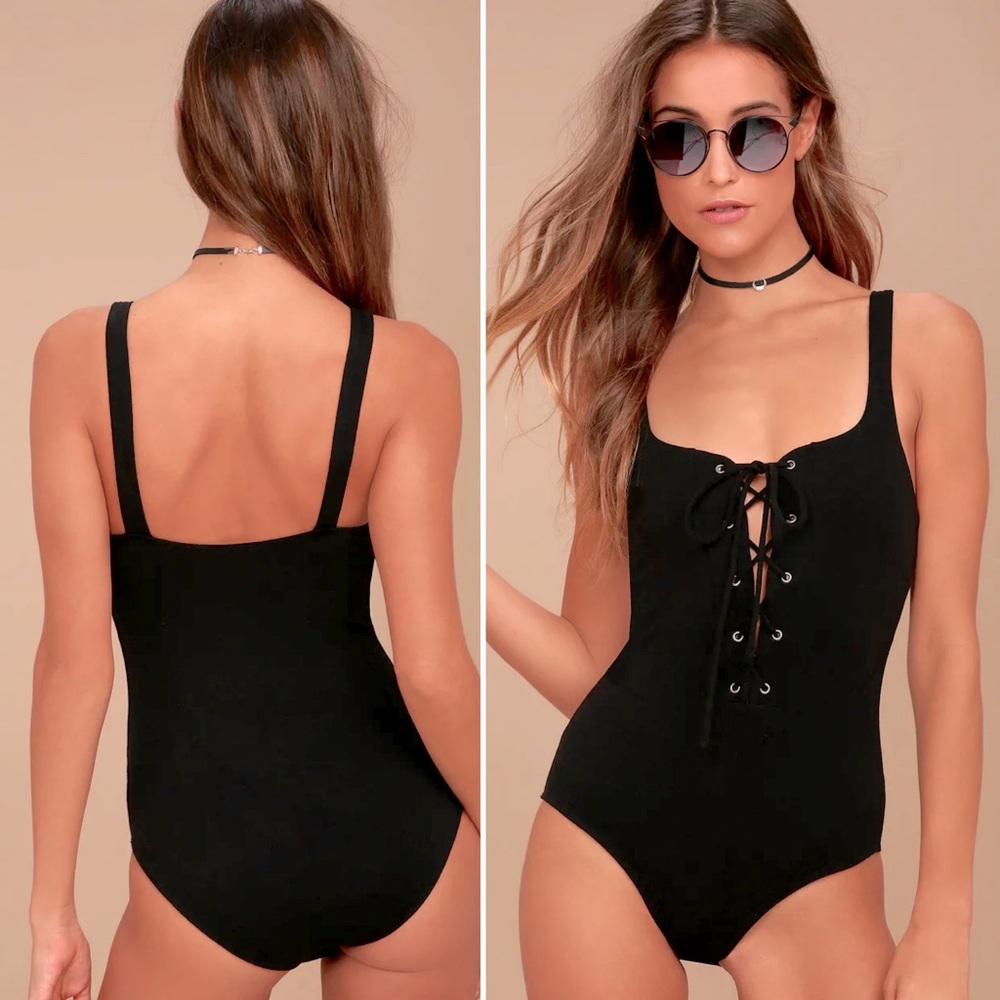 NWOT LULU’s City of Angels Black Lace-Up Bodysuit